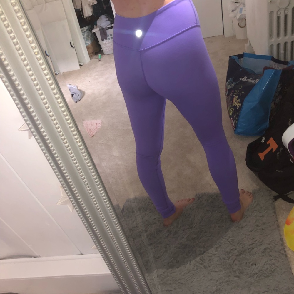 **LULULEMON REVERSIBLE leggings!**